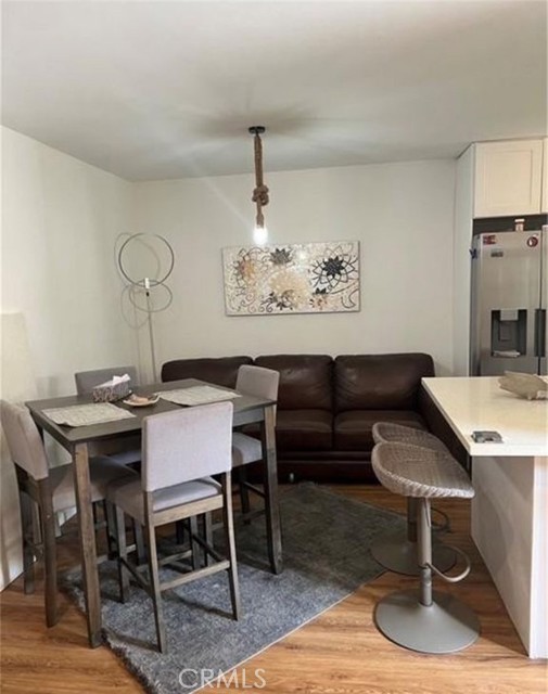 Detail Gallery Image 12 of 19 For 5232 Corteen Pl #7,  Valley Village,  CA 91607 - 2 Beds | 2 Baths