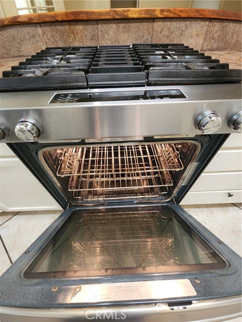 404 San Mateo Avenue, Gerber CA: https://media.crmls.org/medias/39a203a4-dac0-4c65-9e69-0e0eac69fe29.jpg