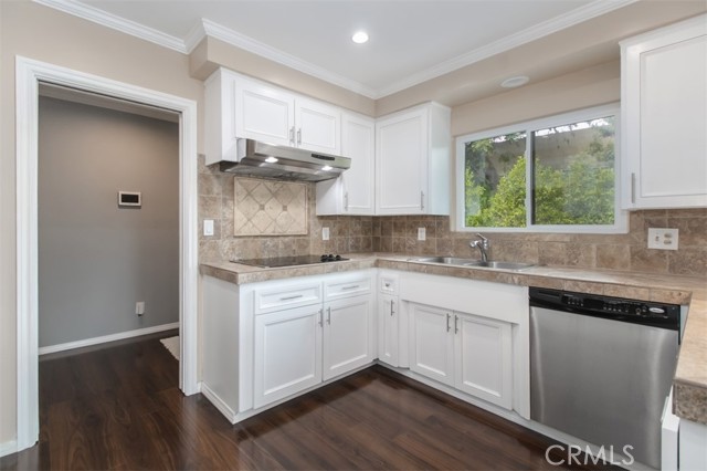 Detail Gallery Image 11 of 27 For 4867 Noble, Sherman Oaks,  CA 91403 - 3 Beds | 2 Baths