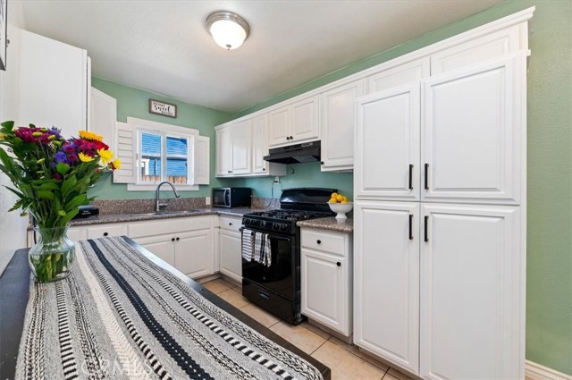 Detail Gallery Image 11 of 24 For 1936 Sepulveda Ave, San Bernardino,  CA 92404 - 3 Beds | 2 Baths