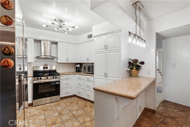 Detail Gallery Image 13 of 38 For 3505 Kennedy, Bakersfield,  CA 93309 - 4 Beds | 3 Baths