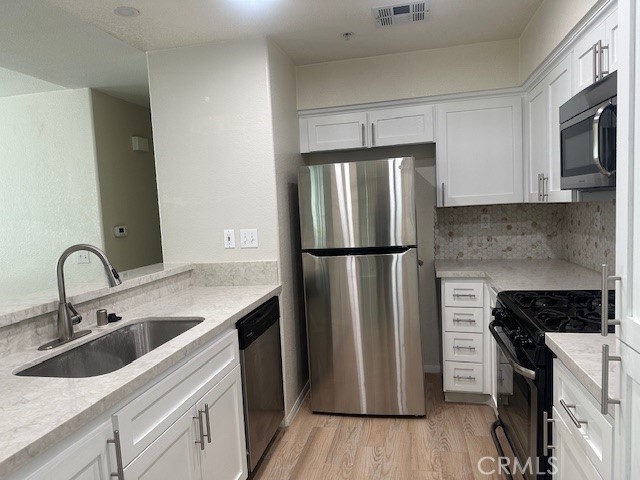 Detail Gallery Image 11 of 12 For 17871 Graystone Ave #204,  Chino Hills,  CA 91709 - 2 Beds | 2 Baths