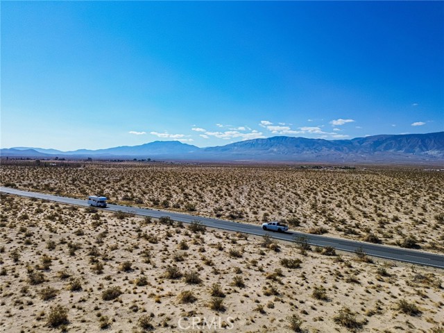 37898 Old Woman Springs Road, Lucerne Valley CA: https://media.crmls.org/medias/39a4bc8b-fe30-4fe6-9c55-564452d556f9.jpg