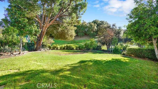 Detail Gallery Image 3 of 35 For 31682 via Coyote, Coto de Caza,  CA 92679 - 4 Beds | 3/1 Baths