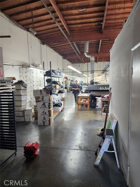 3635 S San Pedro Street, Los Angeles, California 90011, ,Commercial Sale,For Sale,3635 S San Pedro Street,CRPW23051118