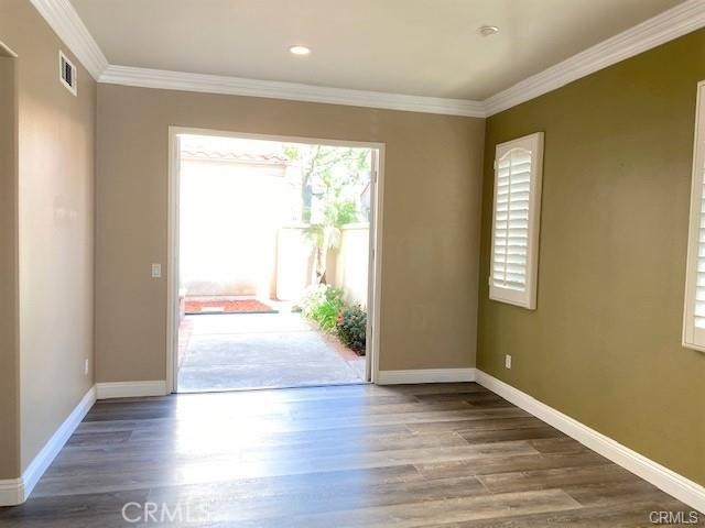 61 Meadow Valley, Irvine CA: https://media.crmls.org/medias/39a5807f-663e-4db3-82e6-49dc1a62c934.jpg