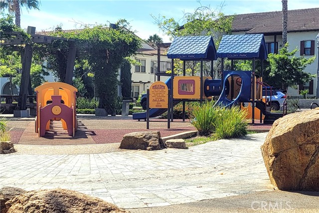 651 E Valencia Street, Anaheim CA: https://media.crmls.org/medias/39a5a296-76c5-42ba-b2d7-842f8774607d.jpg