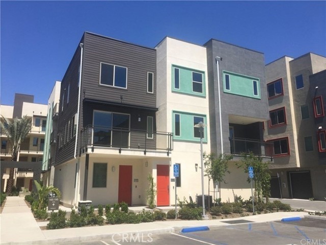 Front Image Thumbnail for CRTR25265357