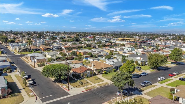 Detail Gallery Image 2 of 30 For 8731 S Gramercy Pl, Los Angeles,  CA 90047 - 2 Beds | 1 Baths