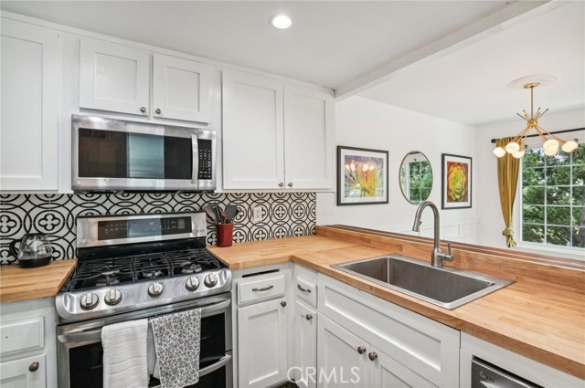 Detail Gallery Image 7 of 31 For 1321 via Sebastian #16,  San Pedro,  CA 90732 - 2 Beds | 2 Baths