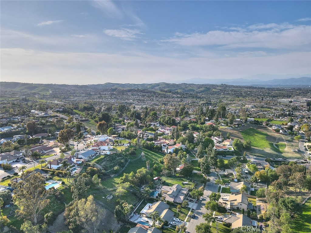 https://media.crmls.org/medias/39a65202-a287-443b-b87b-7dc8c7fe30ad.jpg?preset=X-Large