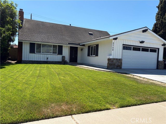 Detail Gallery Image 2 of 32 For 2758 W Stocton, Anaheim,  CA 92801 - 4 Beds | 3 Baths