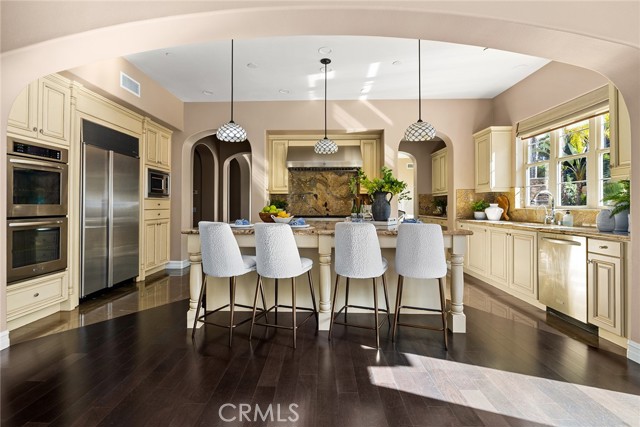 Detail Gallery Image 10 of 42 For 2831 Venezia Ct, Chino Hills,  CA 91709 - 5 Beds | 5/1 Baths