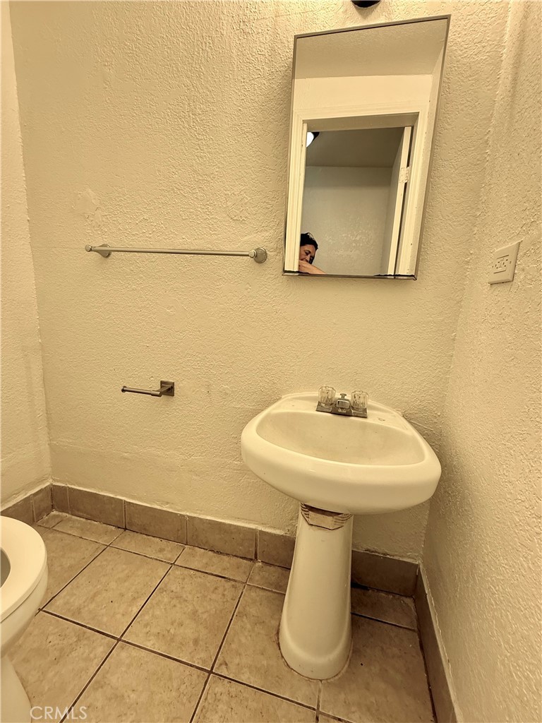 https://media.crmls.org/medias/39a6fbd6-fba2-41ab-8800-b113d746d2d4.jpg?preset=X-Large