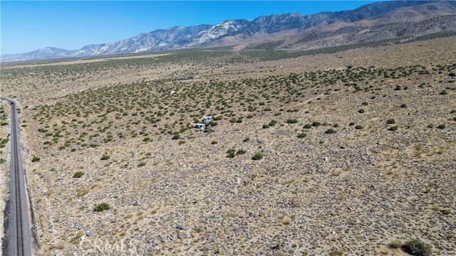 1 Silver Creek Road, Lucerne Valley CA: https://media.crmls.org/medias/39a71f4a-914c-4efe-b8bc-d52ff67d50f3.jpg