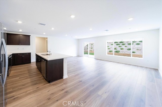 Detail Gallery Image 5 of 47 For 25432 Cetara, Homeland,  CA 92548 - 5 Beds | 3/1 Baths