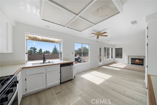 29228 Northpointe Street, Lake Elsinore CA: https://media.crmls.org/medias/39a72a48-6a94-4c9b-880c-8c0737c55114.jpg