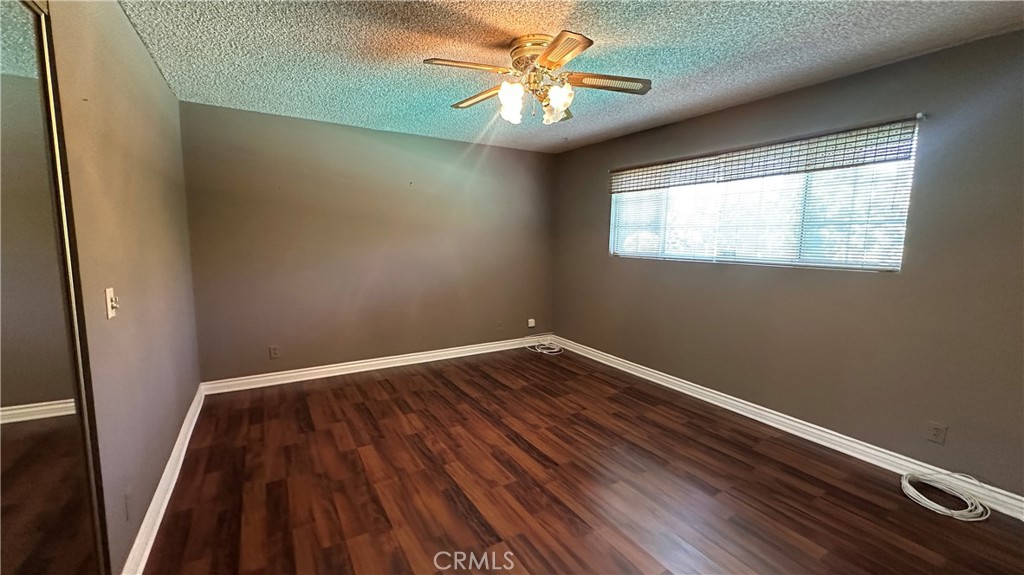 https://media.crmls.org/medias/39a829eb-2e64-4948-9142-8c5f8e8b1b18.jpg?preset=X-Large