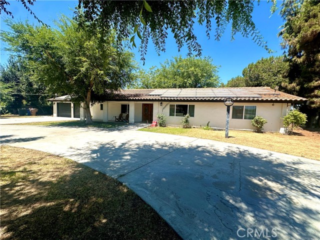 644 Whittendale Street, Bakersfield CA: https://media.crmls.org/medias/39a85e50-a652-4fc3-a5b6-59ca838e0031.jpg