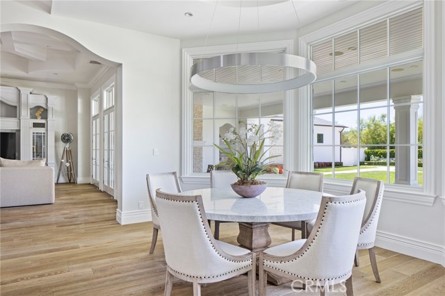 Detail Gallery Image 10 of 15 For 24100 Hidden Ridge Rd, Hidden Hills,  CA 91302 - 6 Beds | 6/1 Baths