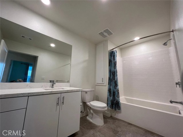 2404 Nolita, Irvine CA: https://media.crmls.org/medias/39a8bbed-c336-4523-84c1-cfc904896b6e.jpg