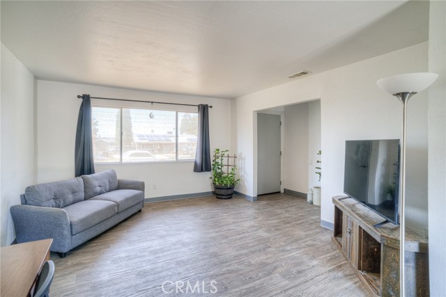 Detail Gallery Image 4 of 24 For 59 Flying Cloud Dr, Oroville,  CA 95965 - 3 Beds | 2 Baths