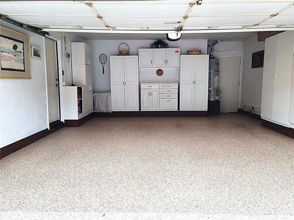 https://media.crmls.org/medias/39a94e87-30b4-4757-b674-cc6520cec17c.jpg?preset=X-Large