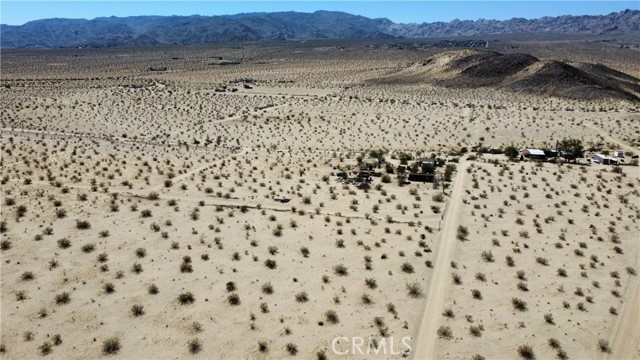 Detail Gallery Image 14 of 28 For 68750 Amboy Rd, Twentynine Palms,  CA 92277 - – Beds | – Baths