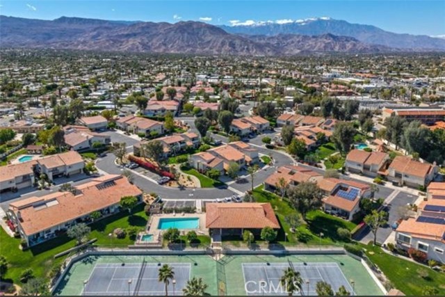 45436 Driftwood Drive, Palm Desert CA: https://media.crmls.org/medias/39aaecac-e947-4c4e-a210-52e347d8f18c.jpg