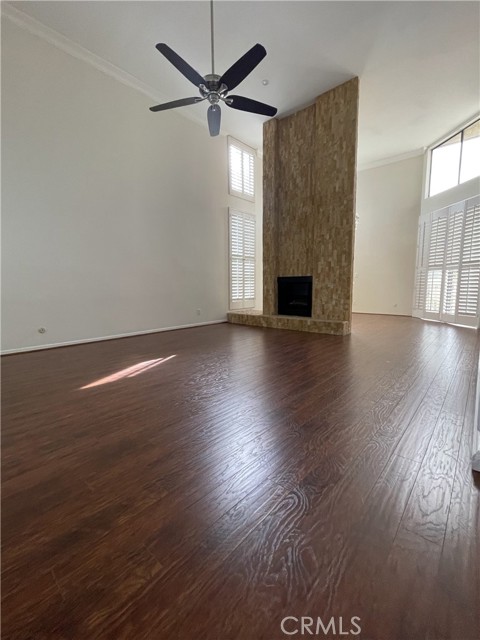 Detail Gallery Image 3 of 35 For 14521 Benefit St #306,  Sherman Oaks,  CA 91403 - 2 Beds | 2 Baths