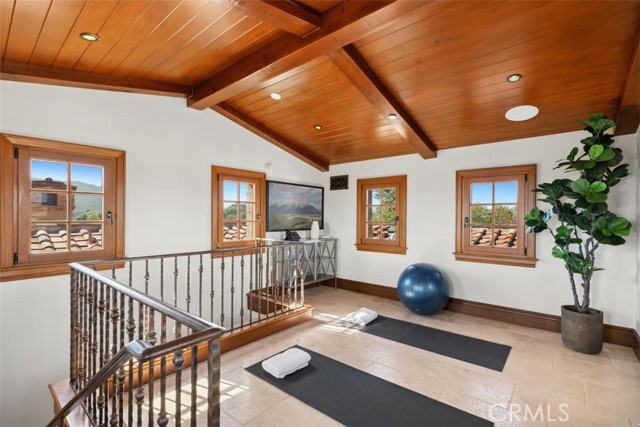 97 Canyon Creek, Irvine CA: https://media.crmls.org/medias/39ab35f6-42e0-4025-a512-c0e1bab2f3a2.jpg