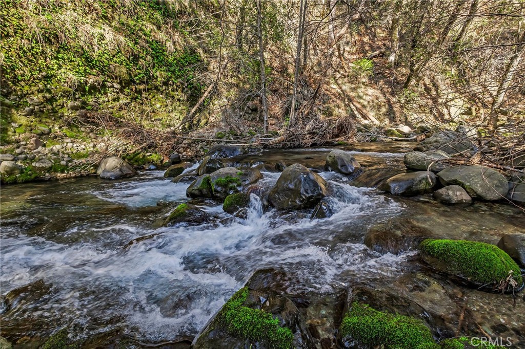 https://media.crmls.org/medias/39ac1af6-607b-434c-a3a3-447193c6ab9f.jpg?preset=X-Large