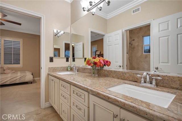 Detail Gallery Image 33 of 56 For 29345 Hacienda Ranch Ct, Valencia,  CA 91354 - 5 Beds | 4 Baths