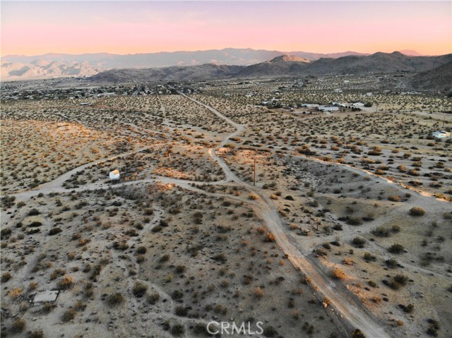 Detail Gallery Image 10 of 15 For 4195 Avenida Del Sol, Joshua Tree,  CA 92252 - – Beds | – Baths