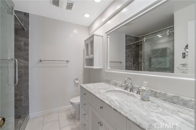 Detail Gallery Image 3 of 23 For 3231 Cheviot Vista Pl #307,  Los Angeles,  CA 90034 - 3 Beds | 2 Baths
