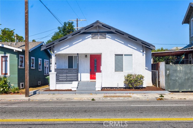 Detail Gallery Image 2 of 33 For 2959 Arlington Ave, Los Angeles,  CA 90018 - 2 Beds | 1 Baths