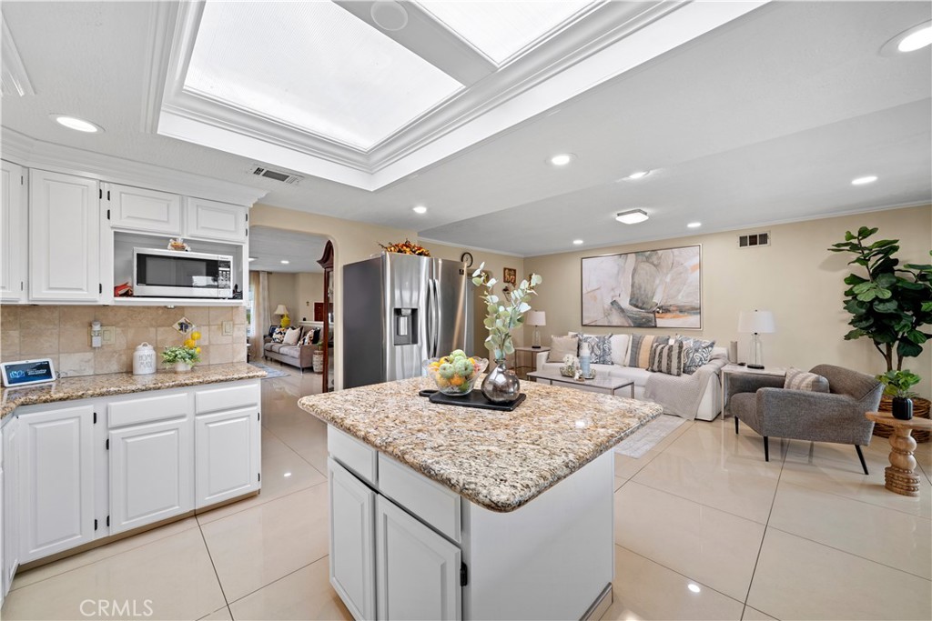 MLS #OC25267288 image #17