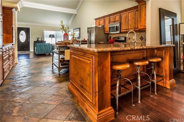 Detail Gallery Image 9 of 26 For 6304 E Woodsboro Ave, Anaheim,  CA 92807 - 3 Beds | 2 Baths