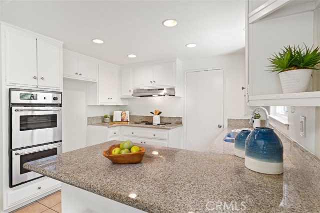 Detail Gallery Image 10 of 28 For 15921 Dundalk Ln, Huntington Beach,  CA 92647 - 4 Beds | 2 Baths