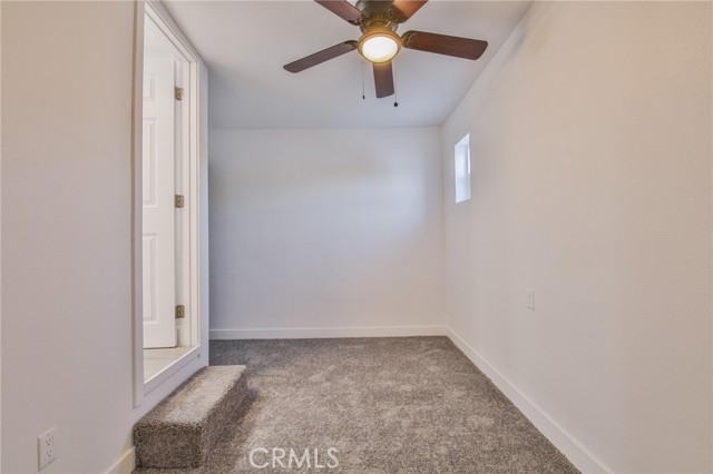 9218 Hooper Avenue, Los Angeles CA: https://media.crmls.org/medias/39b07105-2fe5-4af0-a24c-45eefee9a61d.jpg