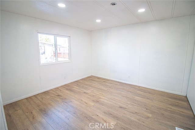 Detail Gallery Image 23 of 26 For 3524 E Avenue R #202,  Palmdale,  CA 93550 - 3 Beds | 2 Baths