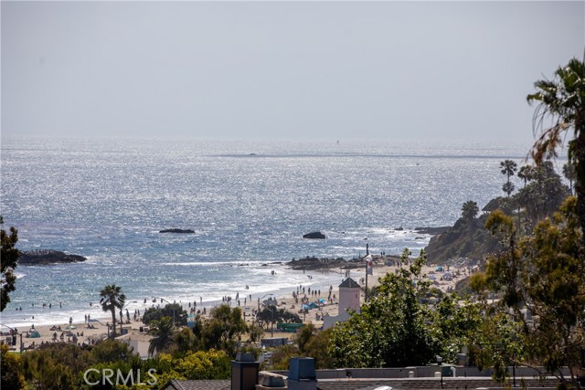 Detail Gallery Image 2 of 35 For 464 Bent St #B,  Laguna Beach,  CA 92651 - 1 Beds | 1 Baths