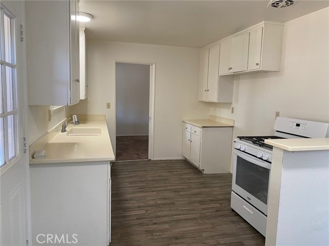 1017 W Prune Avenue, Lompoc CA: https://media.crmls.org/medias/39b19b4c-c475-46d2-beeb-3279a5dd4f2b.jpg