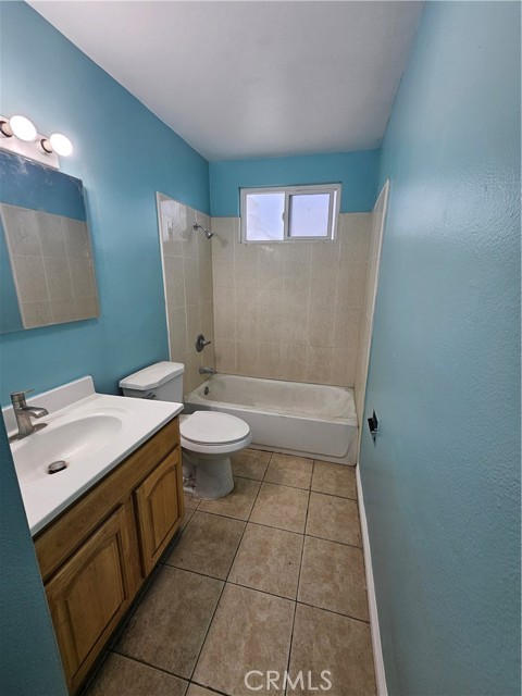 Detail Gallery Image 4 of 8 For 14349 San Esteban Dr, La Mirada,  CA 90638 - 3 Beds | 1/1 Baths