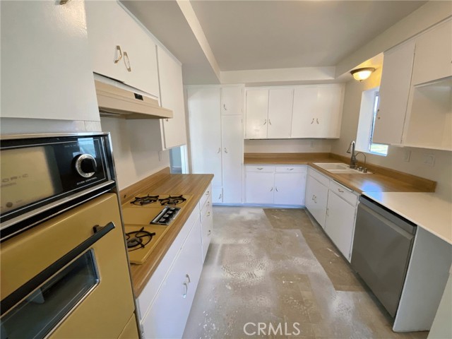 Detail Gallery Image 10 of 31 For 12045 Bayless St, Moreno Valley,  CA 92557 - 3 Beds | 2 Baths