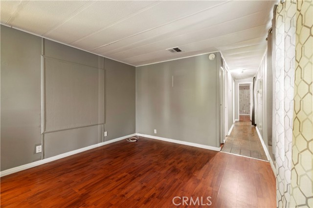 780 E 9th St, San Bernardino CA: https://media.crmls.org/medias/39b1e651-025d-4bdc-b743-7c6091d04b8a.jpg