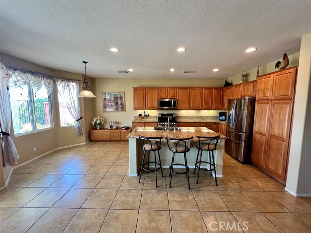 Detail Gallery Image 5 of 21 For 28621 Pensthorpe Cir, Menifee,  CA 92584 - 3 Beds | 2/1 Baths