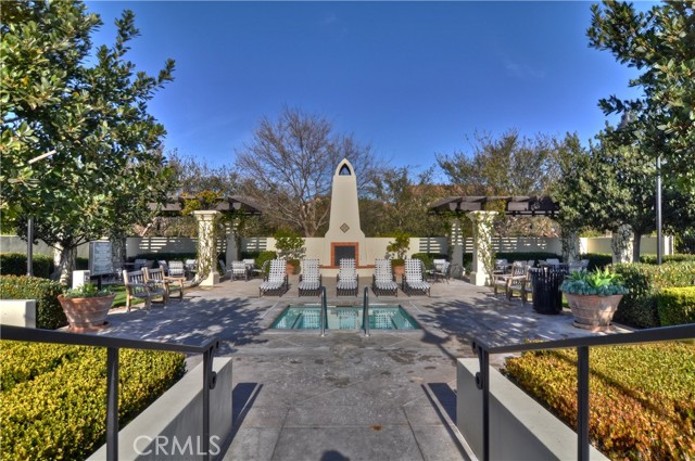 85 Reunion, Irvine CA: https://media.crmls.org/medias/39b23571-131a-4d91-a92c-14e549fd78b7.jpg