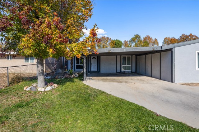 Detail Gallery Image 30 of 39 For 19209 Lonerock St, Canyon Country,  CA 91351 - 4 Beds | 1/1 Baths