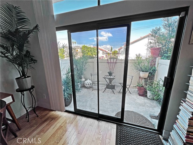 Detail Gallery Image 6 of 11 For 20737 Roscoe Bld #804,  Winnetka,  CA 91306 - 2 Beds | 2/1 Baths